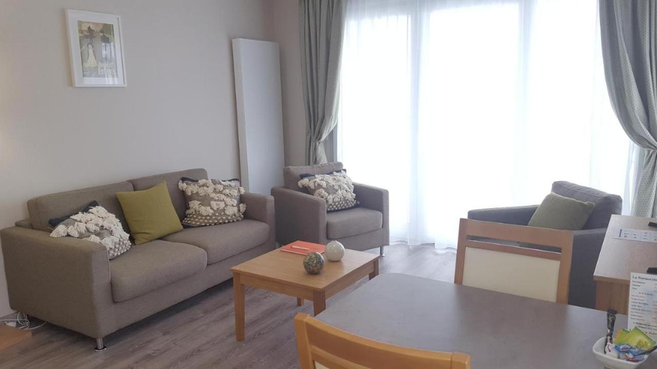 Residence Seniors Domitys Les Hautes Feuilles ランス エクステリア 写真