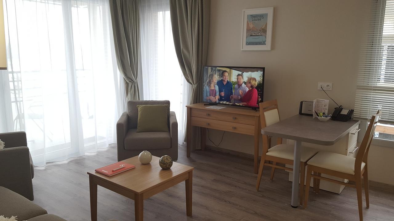 Residence Seniors Domitys Les Hautes Feuilles ランス エクステリア 写真